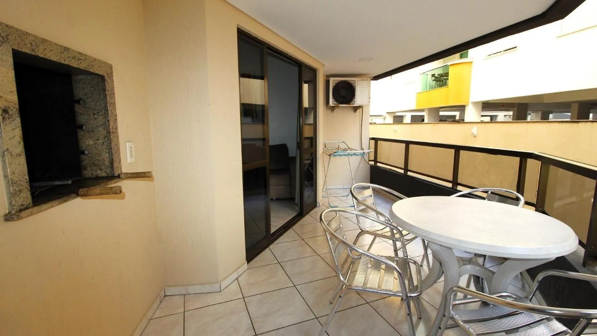 1029 - Apartamento No Centro De Bombinhas - Residencial Estrela Do Mar 2 104 A 0*,